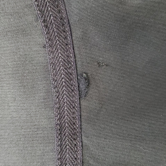 Lululemon cute pleated bottom skirt size 4 - Picture 9 of 11